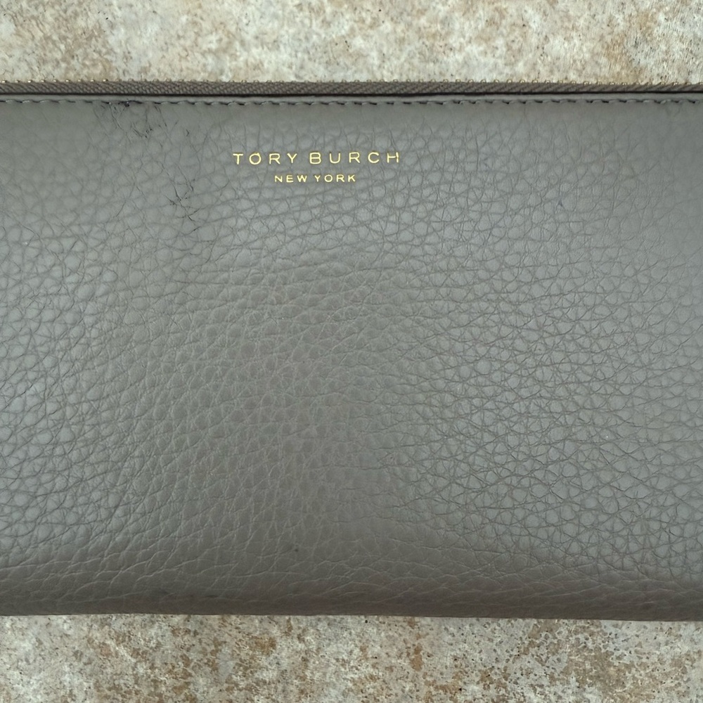 Tory Burch Perry Wallet - Picture 2 of 10